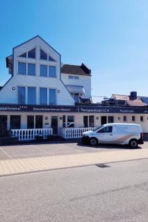 Gemütliche Ferienwohnung mit Meerblick und Terrasse - Nur 50 Meter zum Strand inklusive Parkplatz und Fahrradunterstellplatz - Sierksdorf - 7