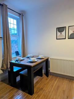 Comforting 2 Br Flat For Workers, Friends & Family - South Shields - 2