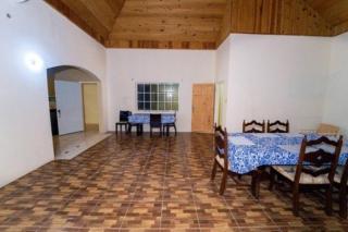 Spacious room in villa near beach - Runaway Bay - 2