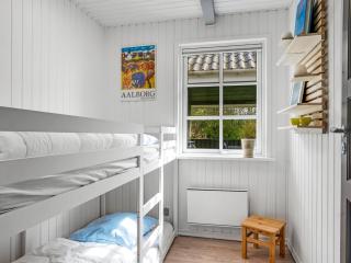 Holiday Home Hinrich - 750m from the sea by Interhome - 3