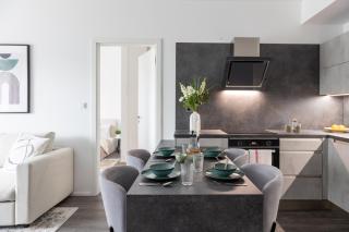 Prague Days - Modern Apartment with Terrace and AC in Karlín - 7