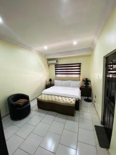 Topaz Pearl Exquisite Apartments - 8