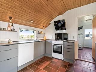 Holiday Home Emppu - 250m from the sea by Interhome - Harboør - 1