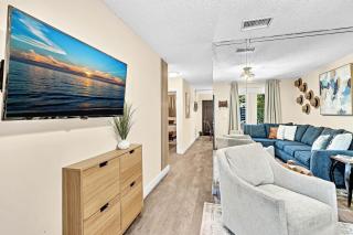 Estelo's Place - Modern townhouse with King bed, only 5 min from the Airport! - Miami - 5
