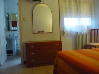 Hostal El Centro - Huesca - 8