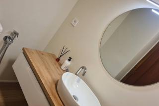 Exclusivo piso luminoso y cálido en Santander, con parking gratuito y ascensor con acceso directo al apartamento - 2