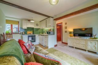 6 The Mews - Cosy Cottage with garden - Bampton - 3
