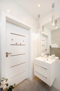 Manufaktura Residence - Apartament z Garażem Podziemnym i Dwoma Łazienkami - Łódź - 4