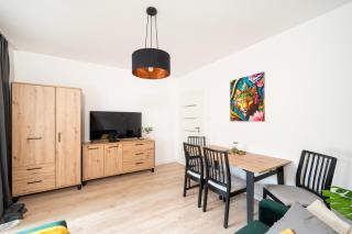 Elegant Apartment Manufaktura 2BR & 2 Baths & Parking - 1