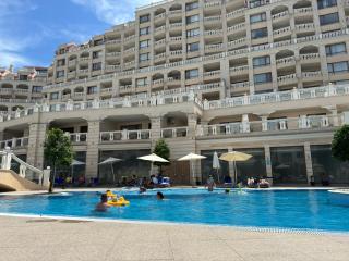 South Bay Luxury Apartment - Varna - 5