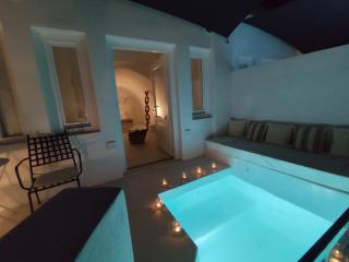 The Magic Luxury Cave Suites - Vóthon - 3