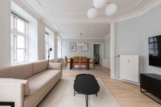 Spacious Tivoli Gardens Apartment w 3 bedrooms - Copenaghen - 0
