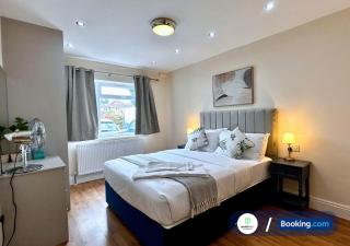 Modern 2 Bed 2 Bath Apartment Free Parking - 3