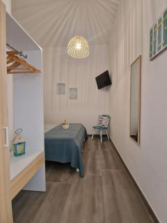 Camere A Oriente II Room and Apartments - Torre dell'Orso - 0