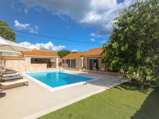 Holiday Home Villa di Perla by Interhome - Primošten - 2