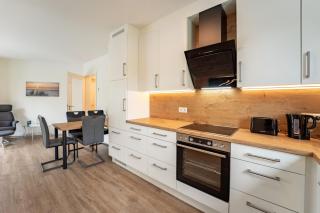 Moderne Ferienwohnung mit SUPs, Balkon und Parkplatz - 9