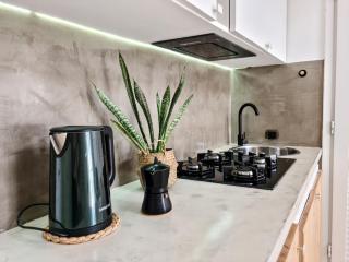 Chic Surf-Inspired Mezzanine Studio "Coco Palm" - 8