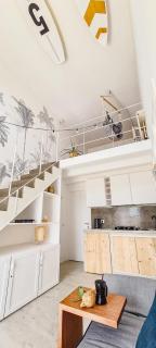Chic Surf-Inspired Mezzanine Studio "Coco Palm" - 7