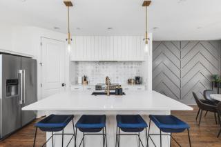 WALK to Belmont, 12 South with Private Patio and Garage - Nashville - 5