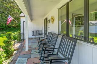 Stunning Waterfront Home with Hot Tub Deck Fire Pits and Office - 5