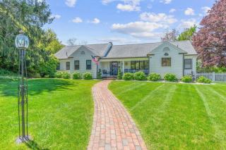 Stunning Waterfront Home with Hot Tub Deck Fire Pits and Office - 8