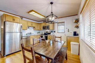 The Cozy Green Cabin - Munds Park - 4