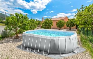 Amazing Home In Podgorje - 9