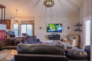 Leisurely House near Kierland Pool Hot Tub Games - 8
