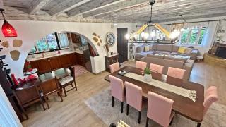 Nikolas Villa - Asprogerakata - 9