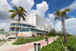 Castle 835 Oceanview studio on beach with pool, gym, bars, and FREE Parking - Miami Beach - 4