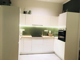 Mint Pearl Apartment 3 rooms 2 bathrooms at Kálvin Square - Budapest - 9