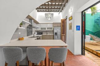 Colonial Villa Just Remodeled 2 floors Indoor Patio & Tub - San Juan - 9