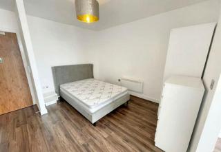 533 Luxury Double Studio Apartment Sleeps Two - Birmingham - 4