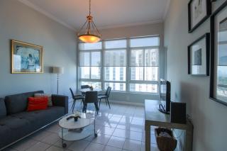 Castle PH12 Spacious Bay View Penthouse, Pool, Tennis, Free Parking - 0
