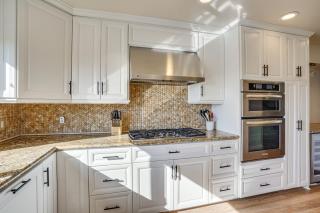 Huntington Beach Condo - Walk to the Ocean! - 6
