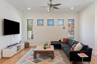 Modern Lively 3 Bedroom House in Hip East Austin - Austin - 2