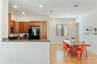 Bright Modern 3 Bedroom House in Hip East Austin - Austin - 8