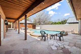 4 Bedroom Close to Downtown Hot Tub-Pool - Fredericksburg - 3