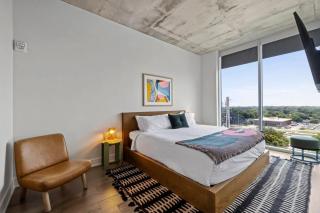 Modern 1BR Condo on Rainey St with Pool and Views - 8