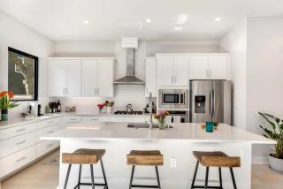 Modern Home in East Austin - Private Pool & BBQ - Austin - 1