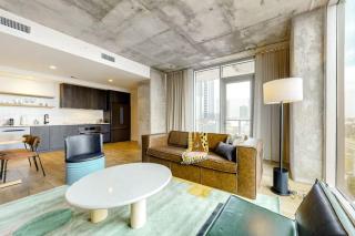 Luxe High Rise off of Rainey St - Austin - 4