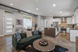 South Lamar Wellness Haven - Sauna - Hot Tub - BBQ - 1