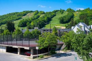 Mountainside Retreat - 6