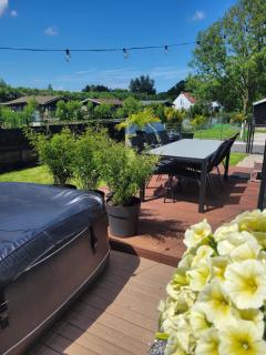 Chalet Sea-renity Lakeside met jacuzzi - Jabbeke - 3