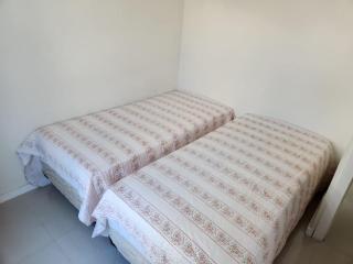 Cobertura Próxima da Praia com Churrasqueira e 2 Vagas - Arraial do Cabo - 1