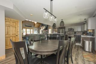 Ferndale: New, Lake Access w. Dock Slip, Hot Tub, Dogs OK - 2