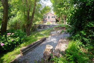 Pant Golau - The Seventies House - 9