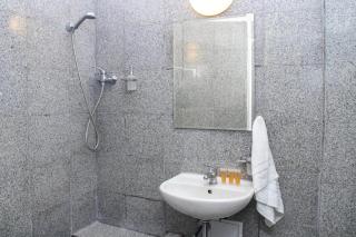 Small apartment in downtown for groups - Prague - 8