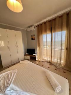 Romantic Couple Sea View Apartment 403 - 2