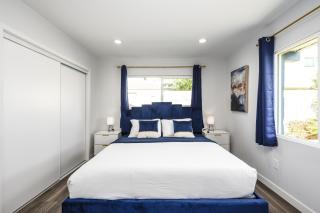 Luxury 4 Bedroom House Mins to Disney! Game Room - 4